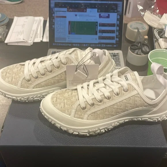 Dior B28 LT Oblique Jacquard white sneaker sz 43. Shoes are brand new/deadstock - Picture 1 of 8